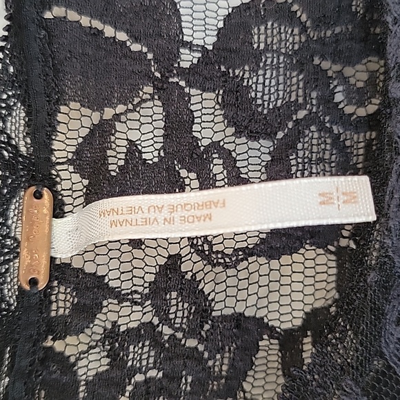 Free People Black Scallop Lace Floral Peplum Top size med - Picture 5 of 6